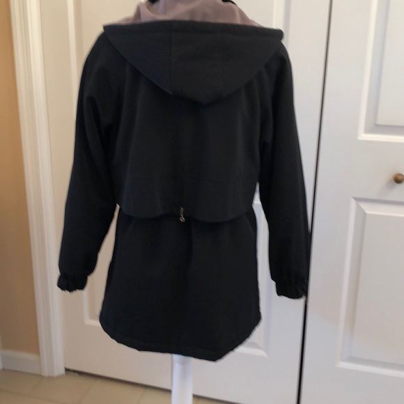 Winter coat very warm. - Picture 4 of 9